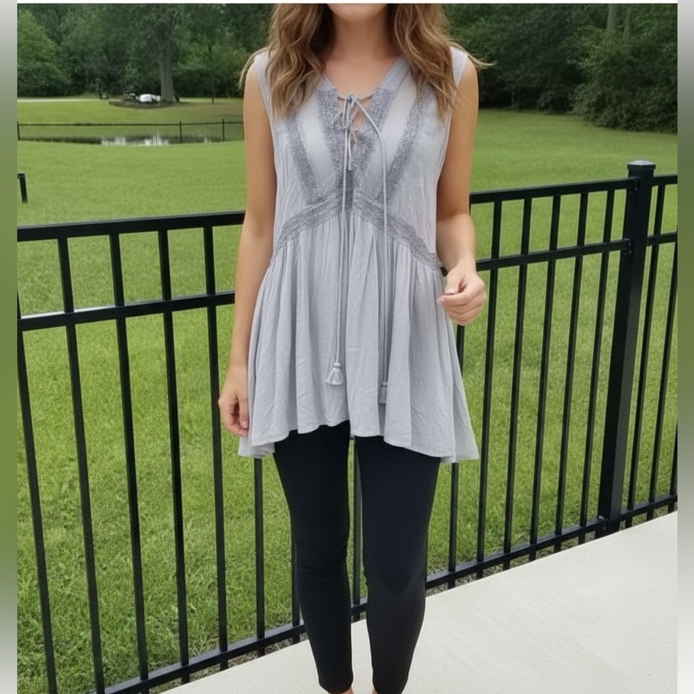 POL | Babydoll Tunic Top | Boho Lace Detail Tie Front | Silver Gray | S 🕦